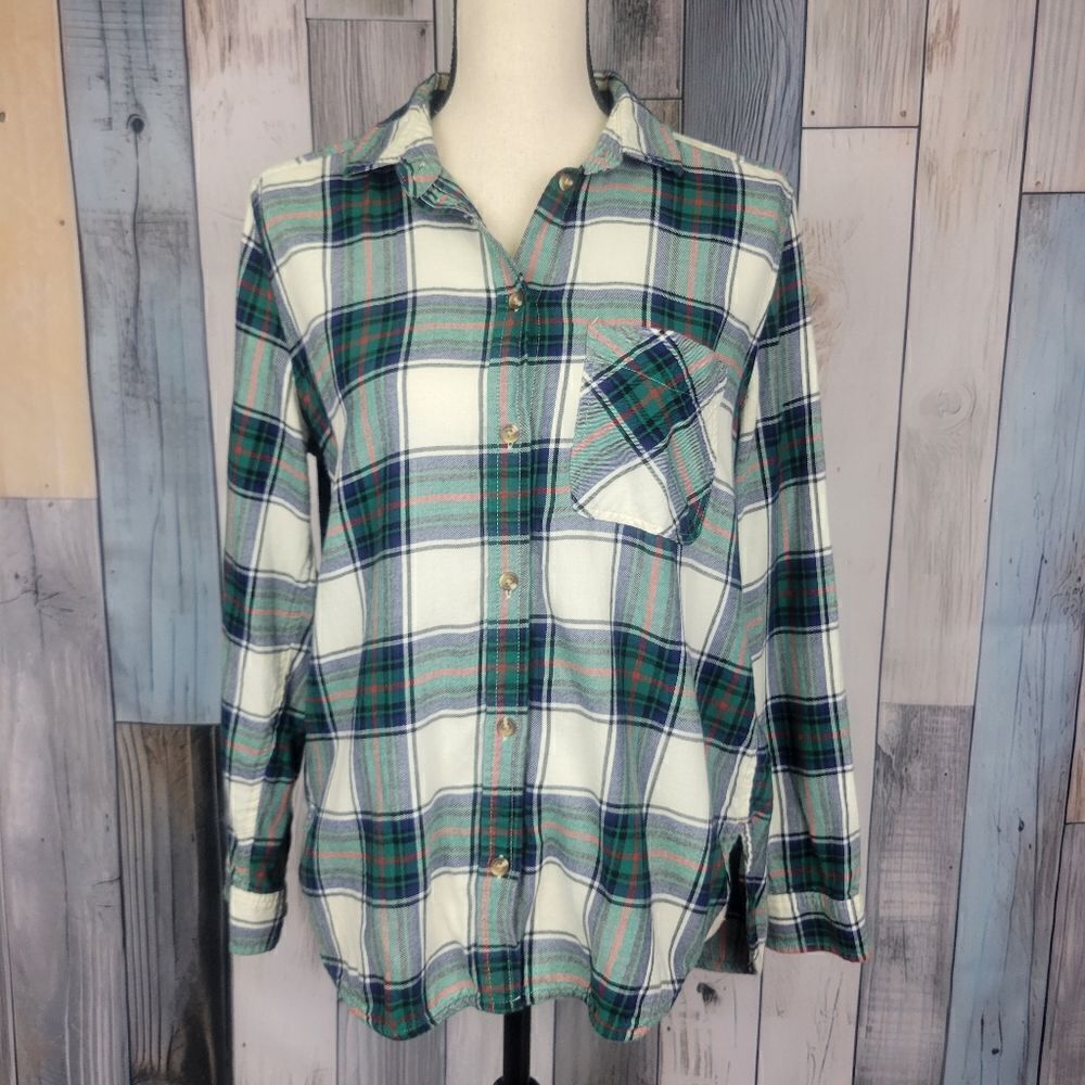 American Eagle Boyfriend Fit Green Red Plaid Long Sleeve Button Down Shirt Med